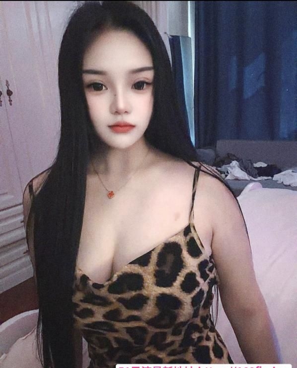 武昌大胸妹 2