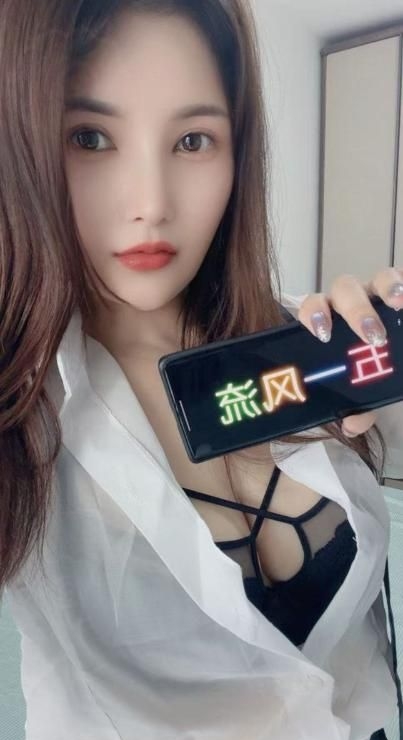 丰满大奶水磨可可 3