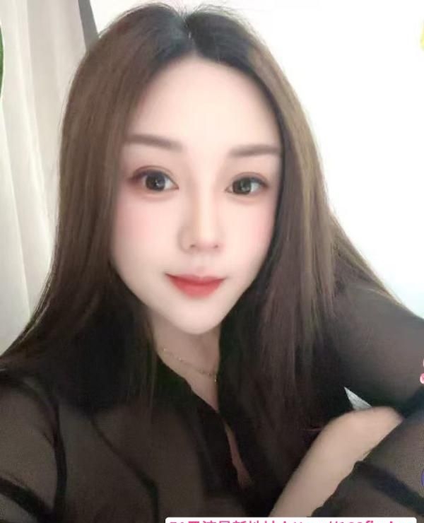 肤白貌美可毒龙美妇 3