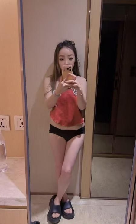 肤白小少妇珍珍 3