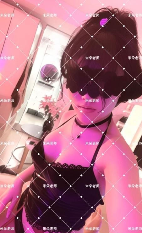 大胸蜜桃臀米朵老师 3