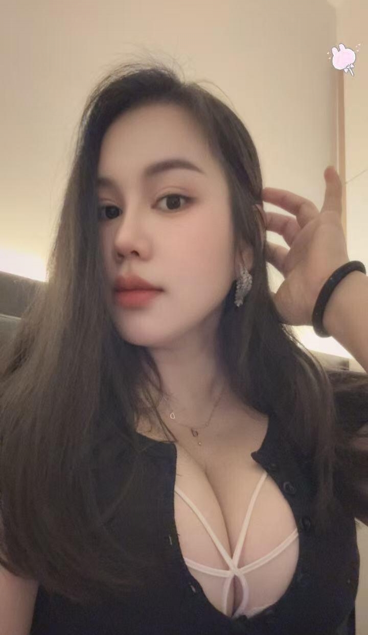 南京市 风骚大奶御姐超值莞式 3