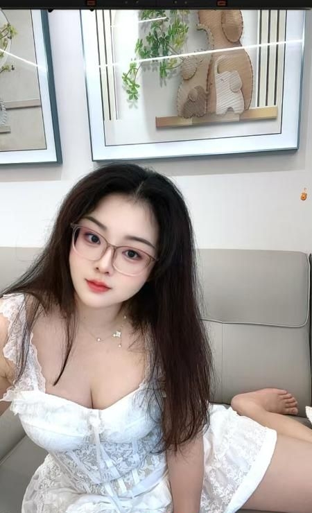 成都广东眼镜妹 3