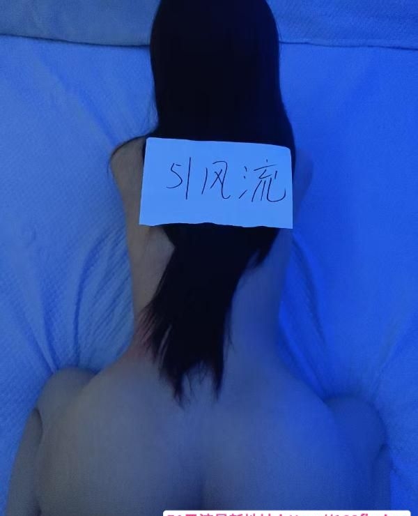 细腰肥臀小姐姐 1