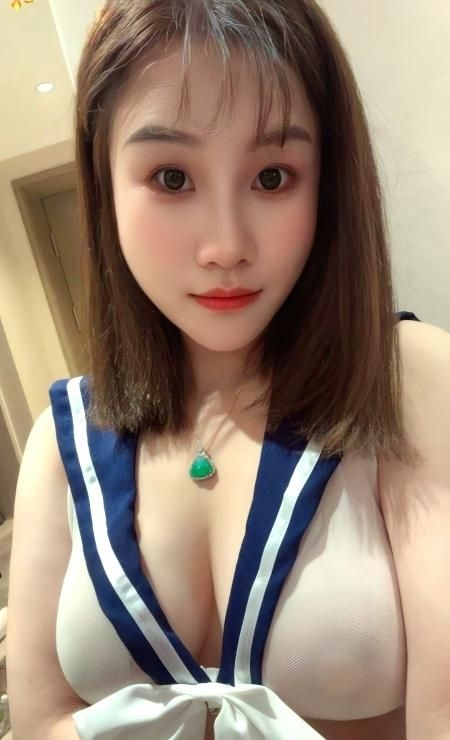 闵行巨乳翘臀妹悠悠 1