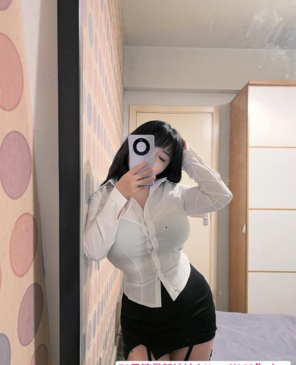 肥臀巨乳小酒 3
