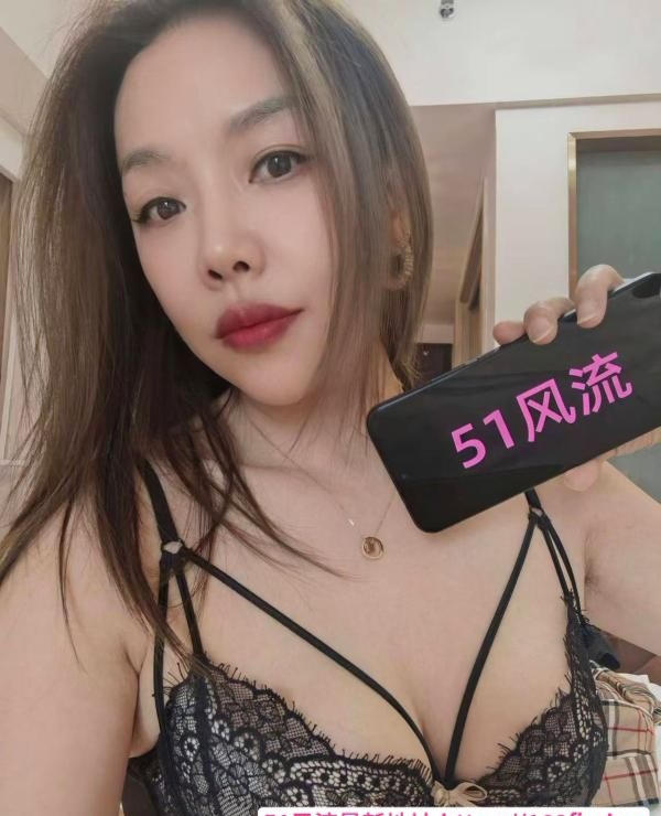 体验园区性感御姐 1