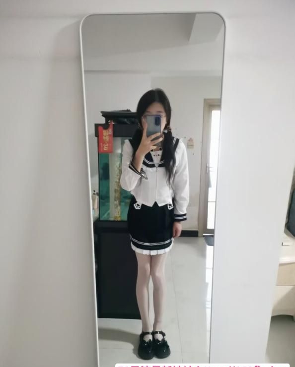 可甜可御女友系 1