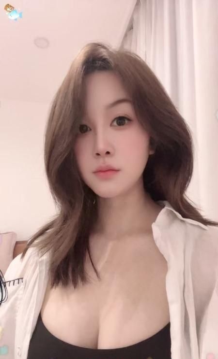 长腿大胸芊芊 1