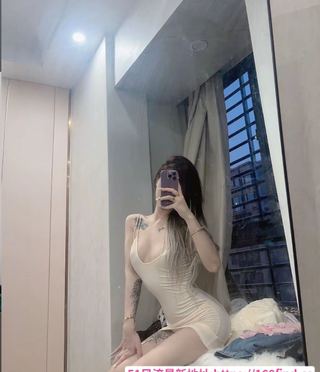 二刷青秀纹身妹