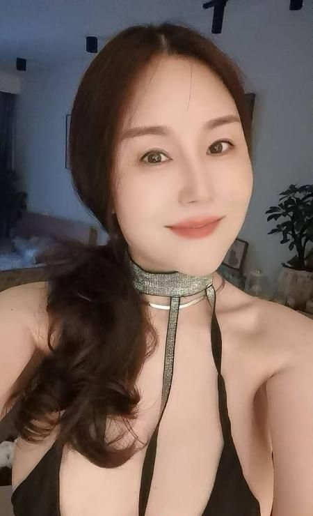 三通吃精老板娘 1
