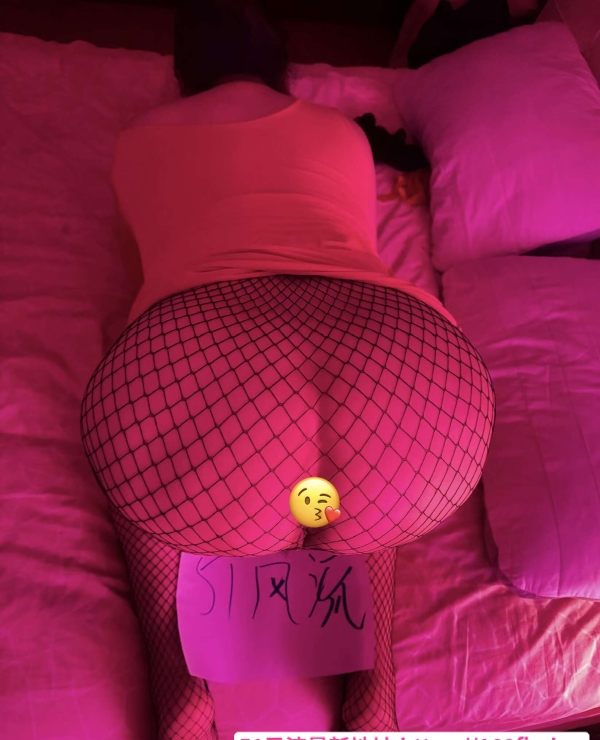 肥臀风韵少妇琳儿 2