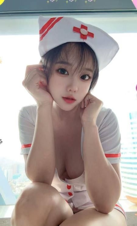 舌吻S型瑜伽老师 3