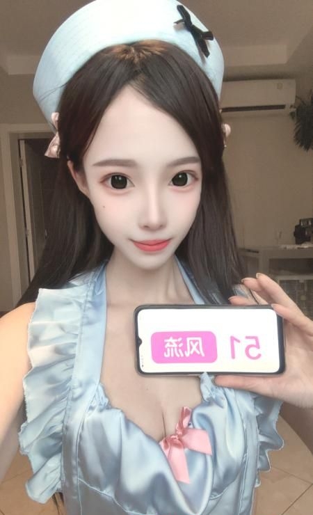 白嫩小巧骚妹 3