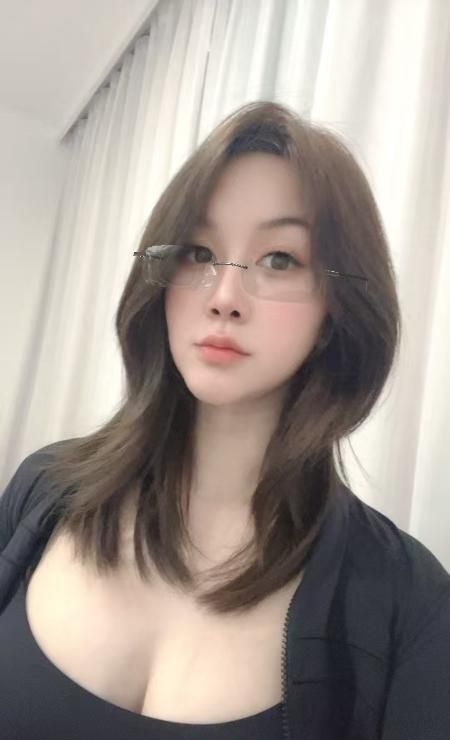 长腿大胸芊芊 4