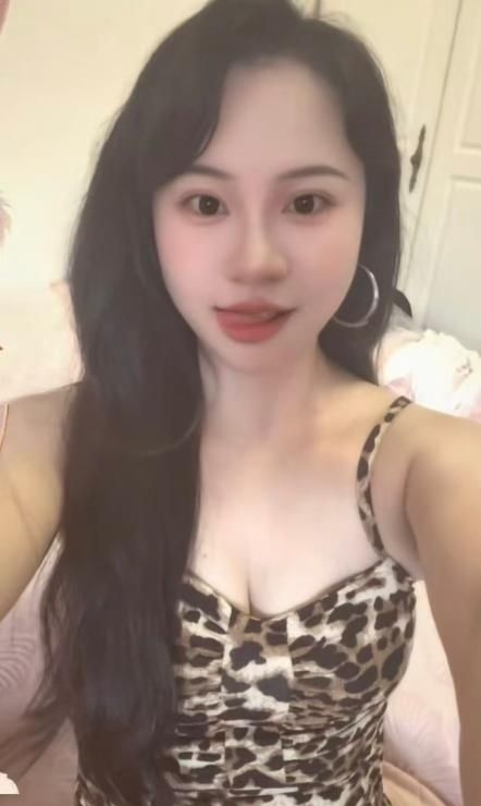 服务系大奶姐姐 1