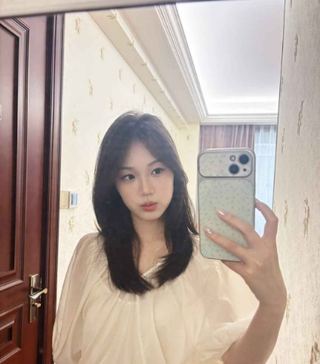美乳少女小狐狸