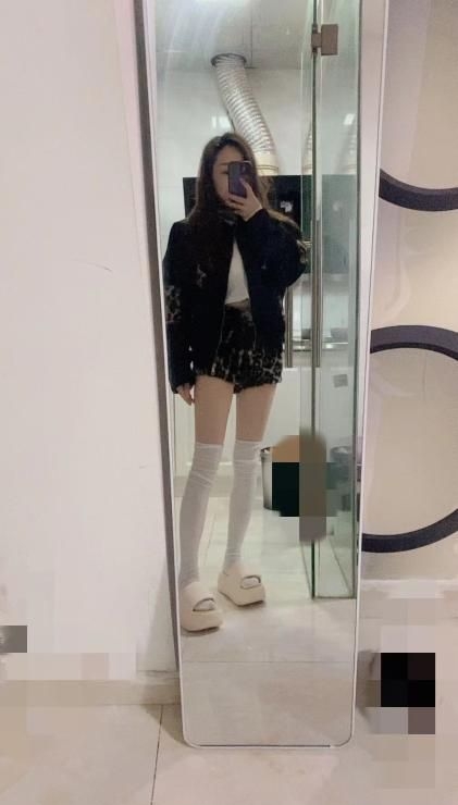 昆山娇小泡芙小姐 2