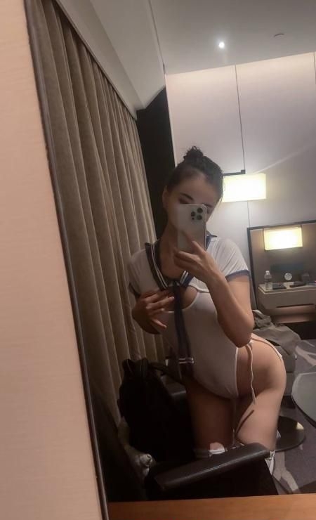 肤白温柔性感御姐 3