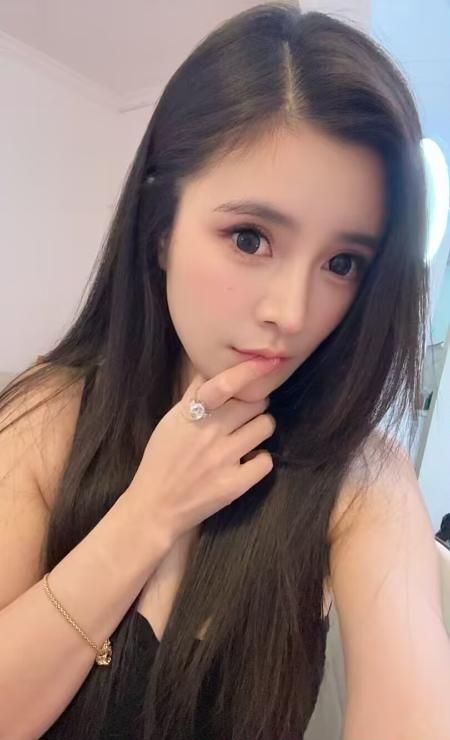 高颜值大波妹子 3