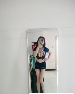 一线天制服诱惑
