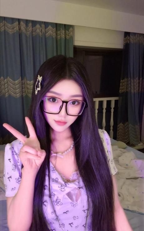 性感诱惑小女友 4
