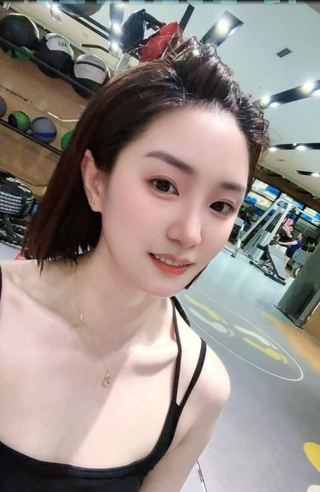 女友般大胸美女