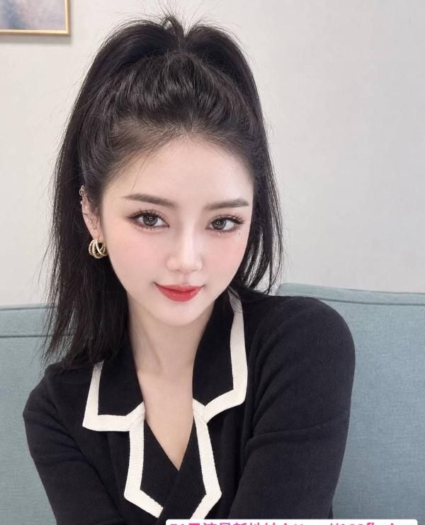 金水曼妙身材御姐小妮 1