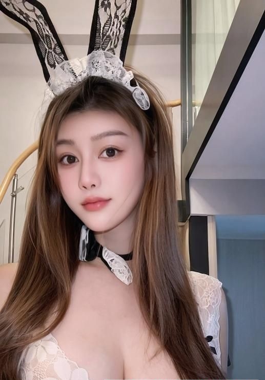 E奶骚妹雅丽回归 1