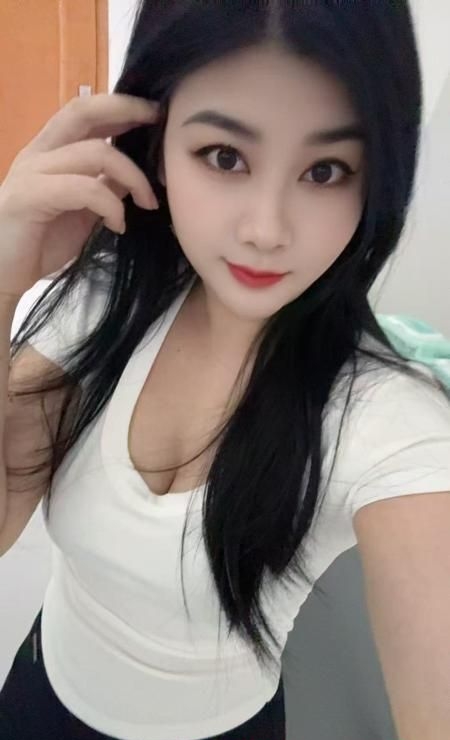 龙华大奶萌萌 1
