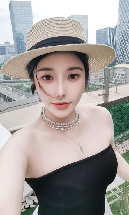 蜜桃臀性感小演员 1
