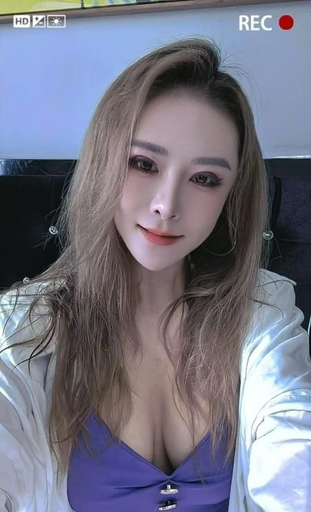 双飞姐妹大奈 2