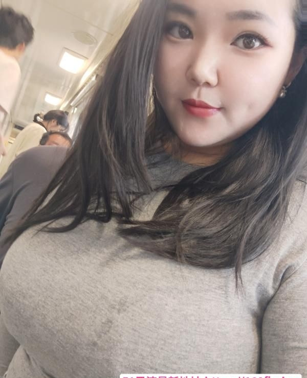 官渡大胸妹 2