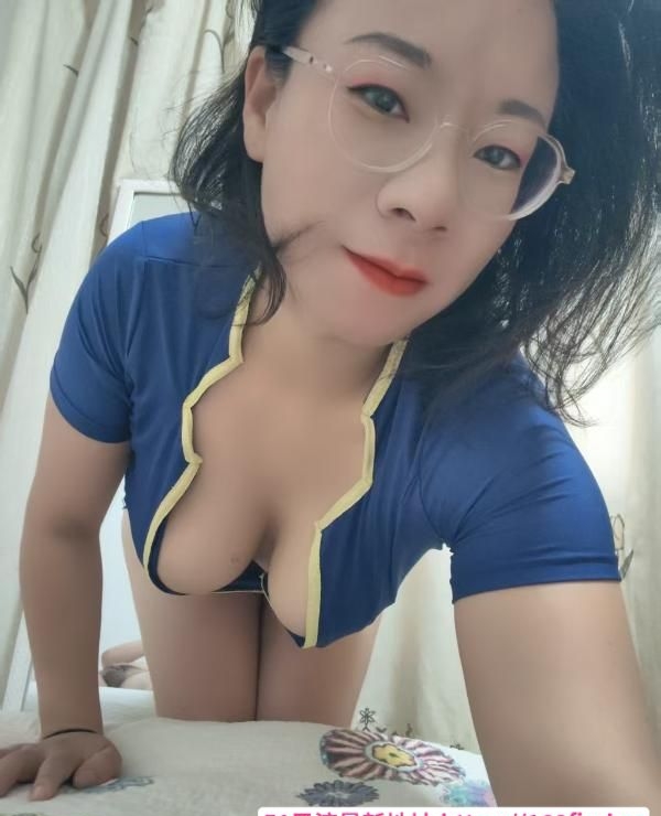 美乳骚熟女 2