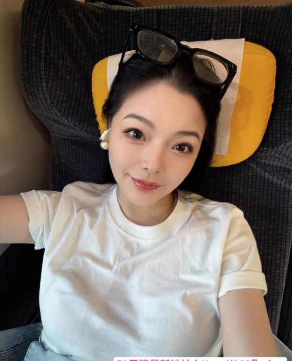 大胸虎牙妹文文 2