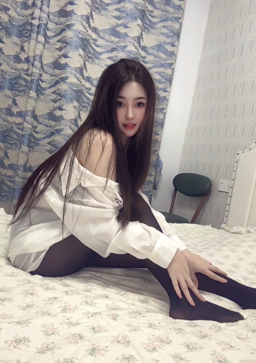上城黑丝美腿多多 1