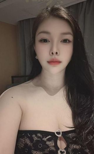 肥臀巨乳骚逼体验