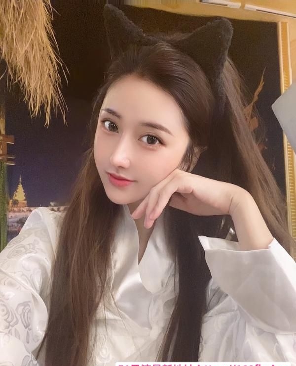 肤白女友小千代 1