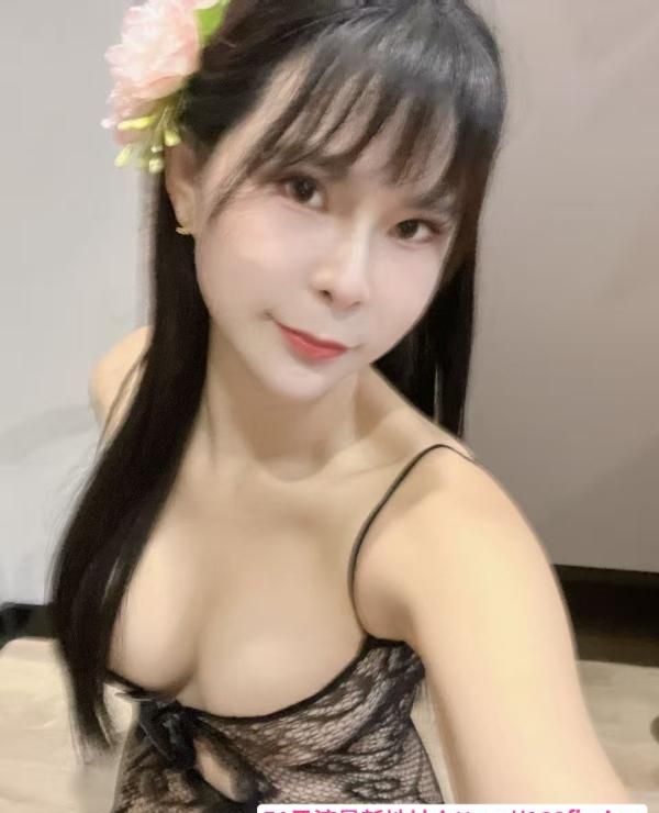 性感大胸小姐姐 2