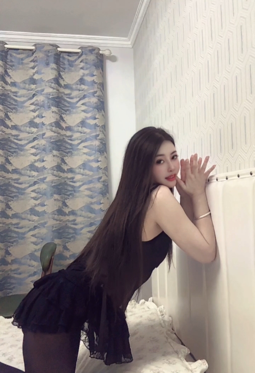 上城黑丝美腿多多 2