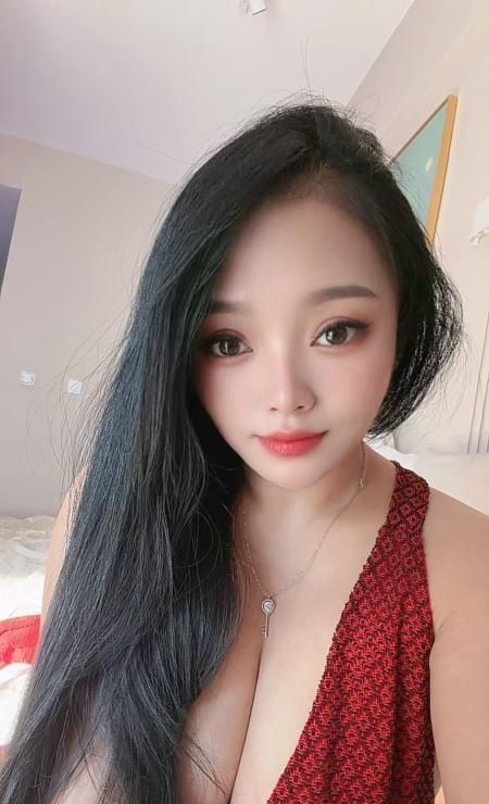 体验轮流上阵大胸妹 1