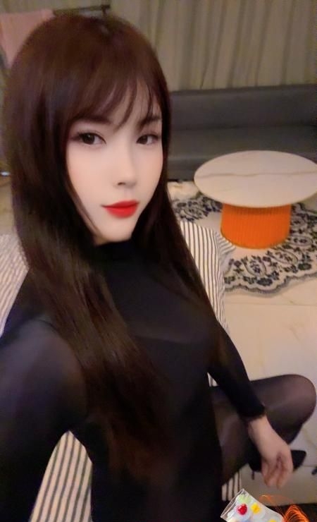 姑苏大长腿骚货 1