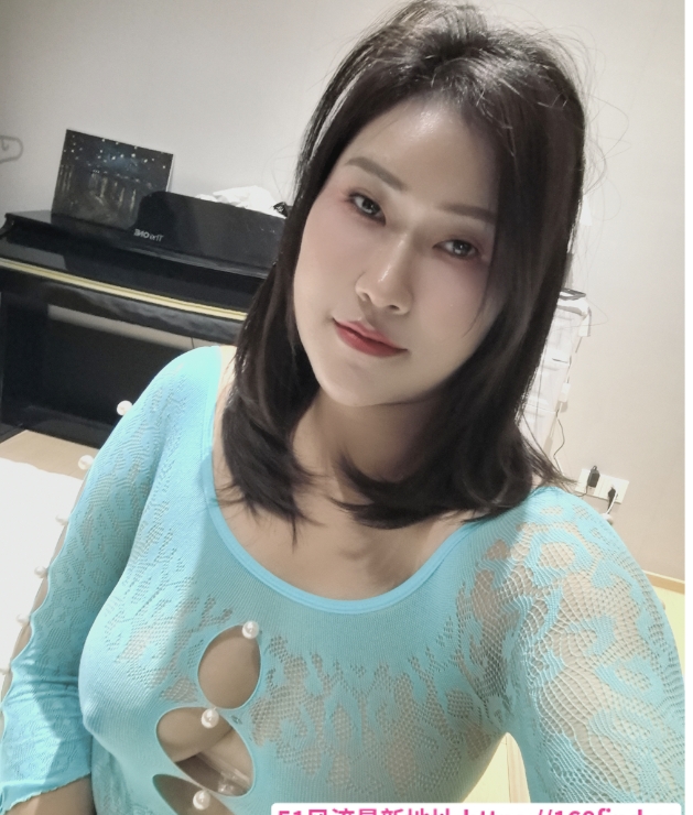 东站36D巨乳漫漫 1