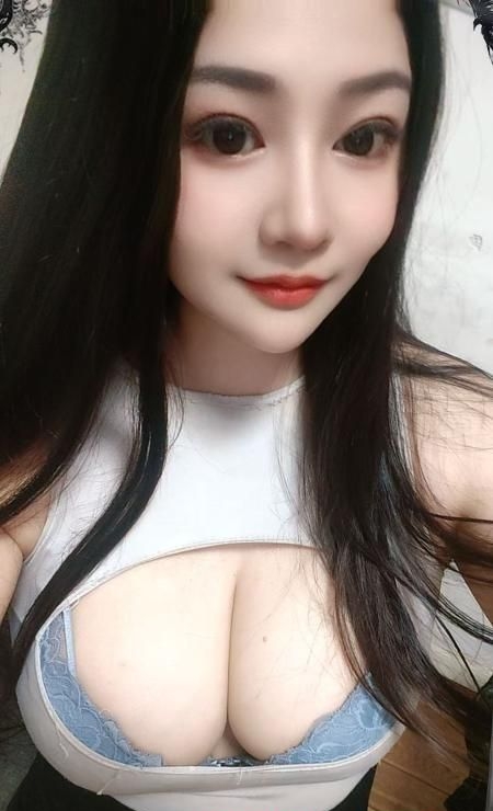 闵行蛇腰美乳秀秀 1