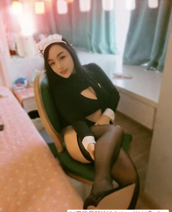 光谷大胸妹 1
