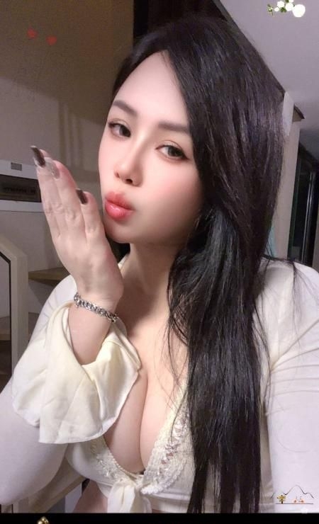 回锅桂城肥臀丰乳少妇 1