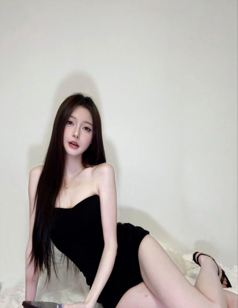 江宁区风骚性感美女 1