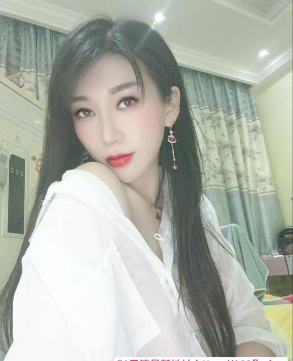 韵味淫妇花妹 2