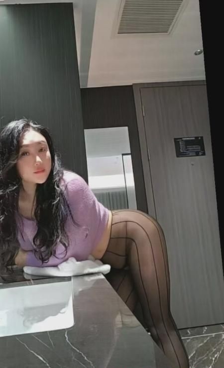 潮喷毒龙丰满骚货 2