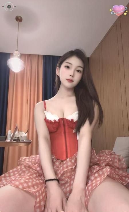 三点粉美女七七 2